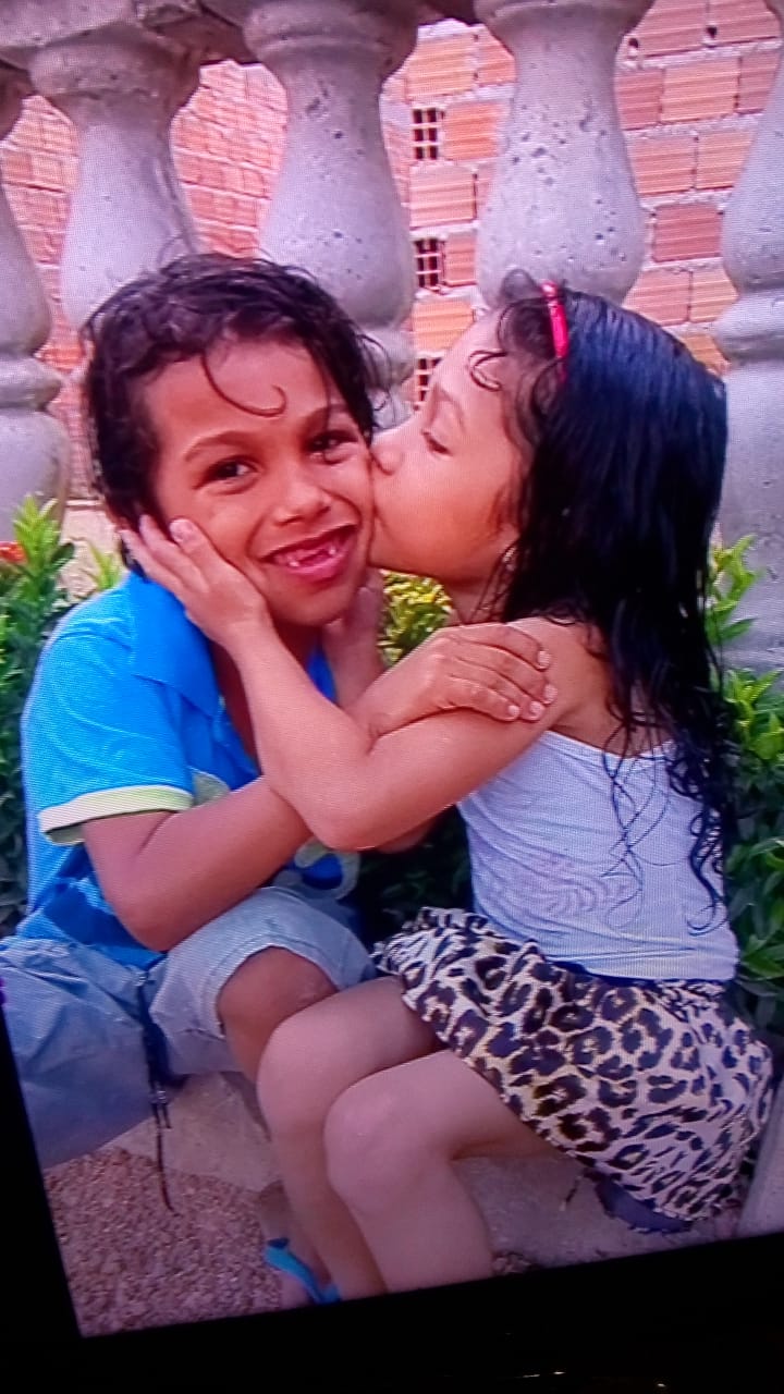 EU E MINHA IRMÃ